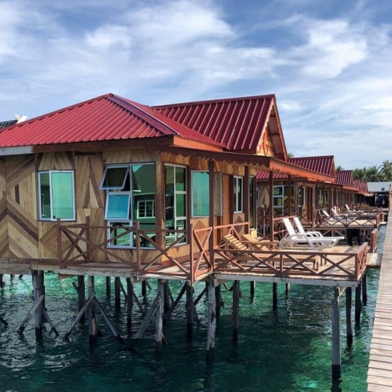 Pakej Include Flight Sabah : Supersave Semporna pakej sabah 4h3m Seahorse Mabul Resort 2