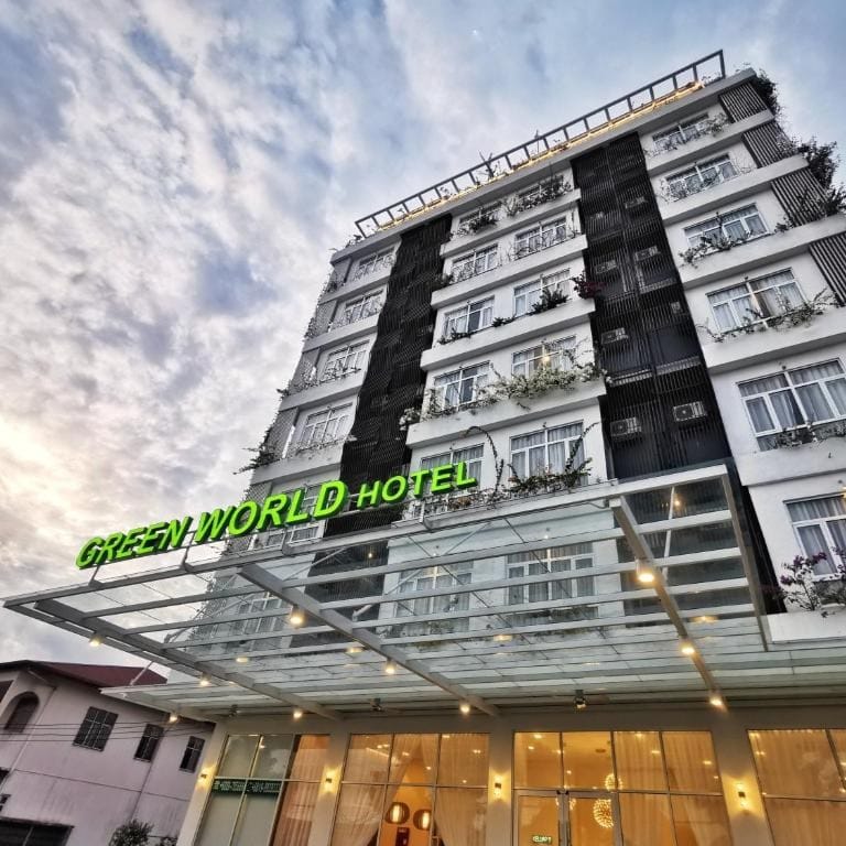 Pakej Discover Semporna : Semporna Town greenworld hotel semporna